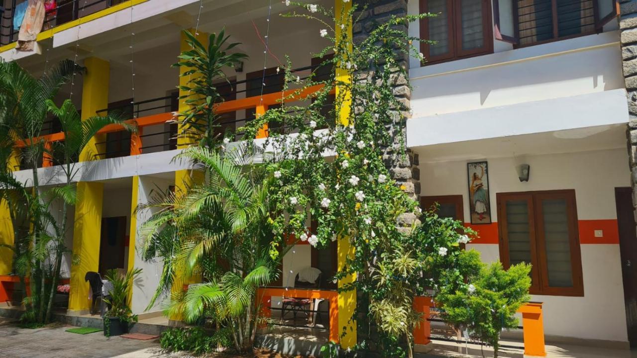 New Kovalam Beach Hotel Exterior photo